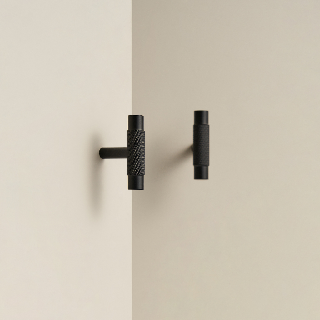 ENZA -Matté Black T-knob